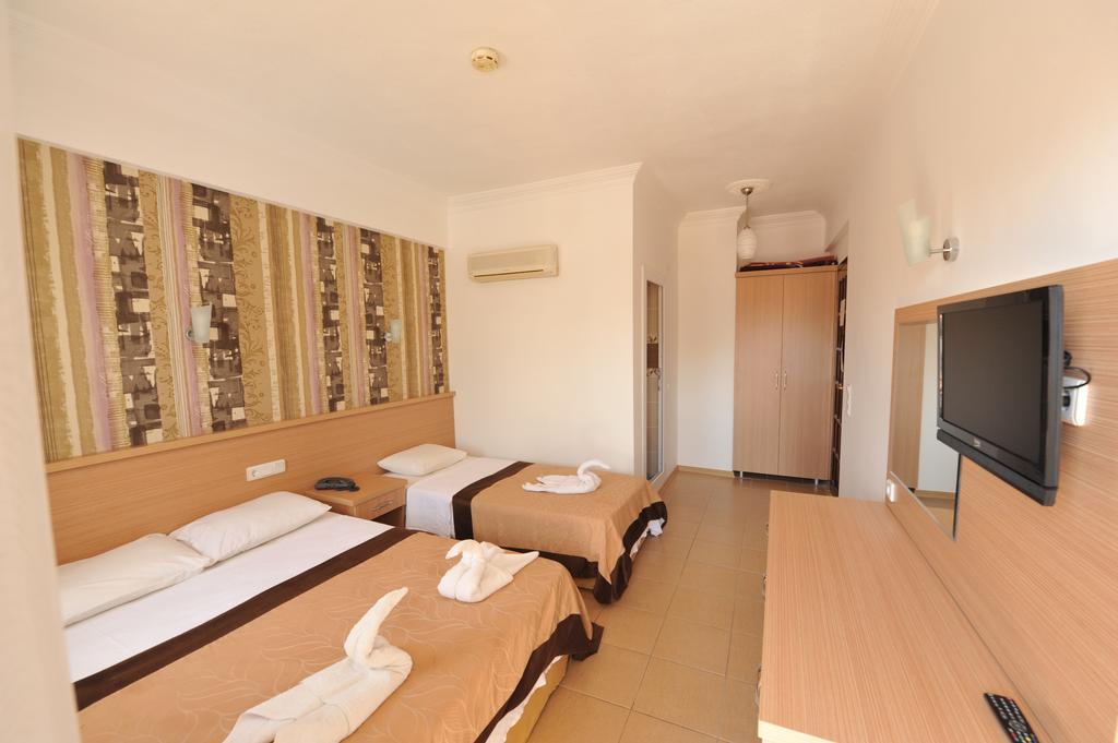 Taner Otel 올루데니스 외부 사진